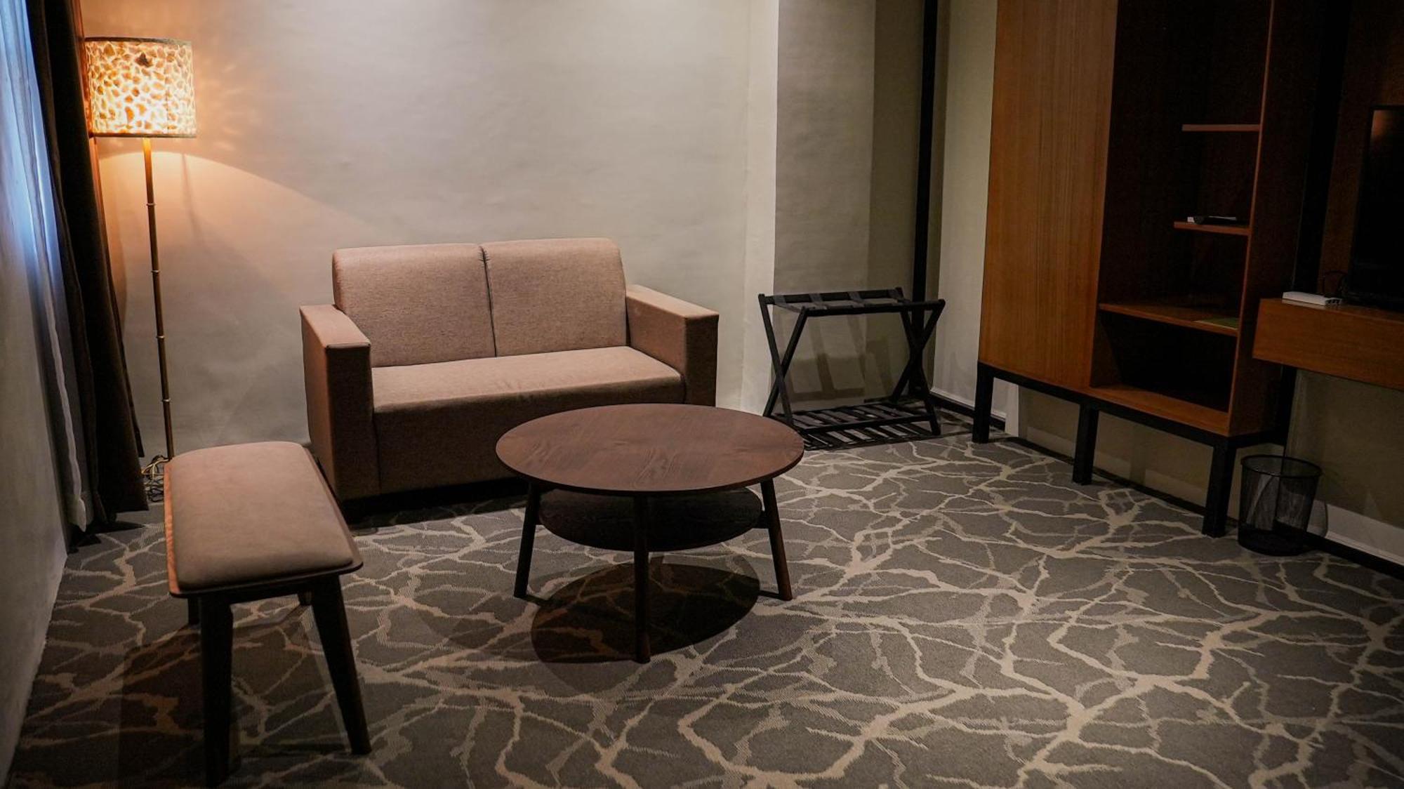 Maxi Hotel And Event Center タグビララン エクステリア 写真