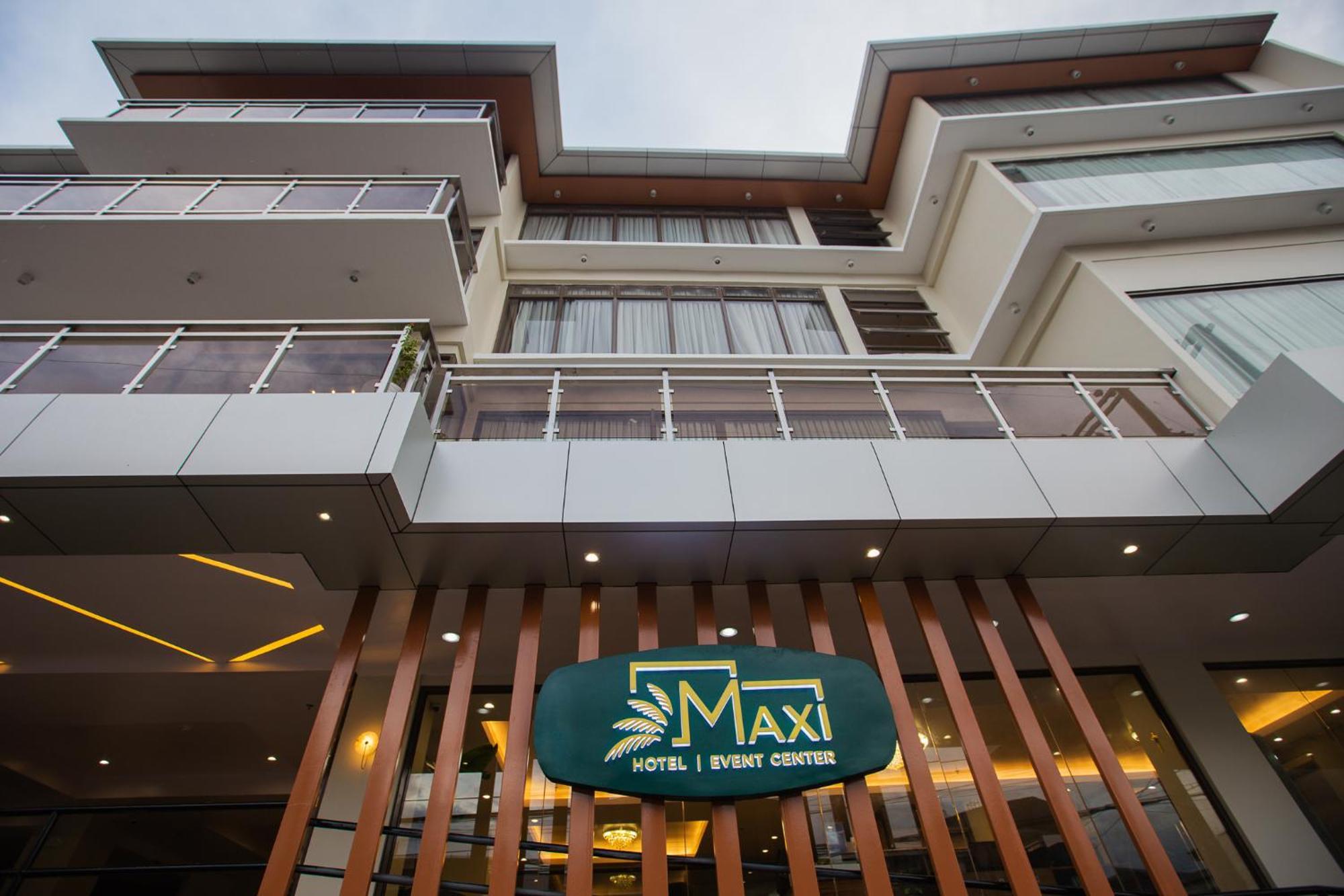 Maxi Hotel And Event Center タグビララン エクステリア 写真